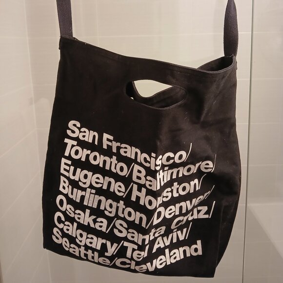 *Rare Find* Authentic American Apparel Cities Black Tote Bag - Picture 7 of 7